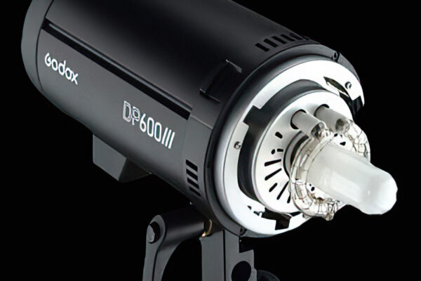 Godox-DP600III-Professional-Studio-Flash-3-300x300[1]
